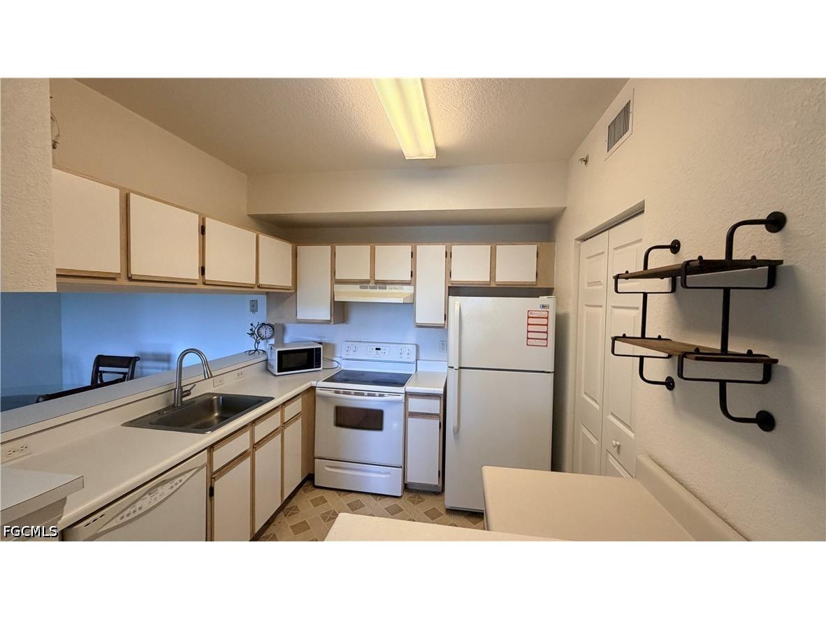 6490 Aragon Way #205 Fort Myers FL 33966 2026016982 image7