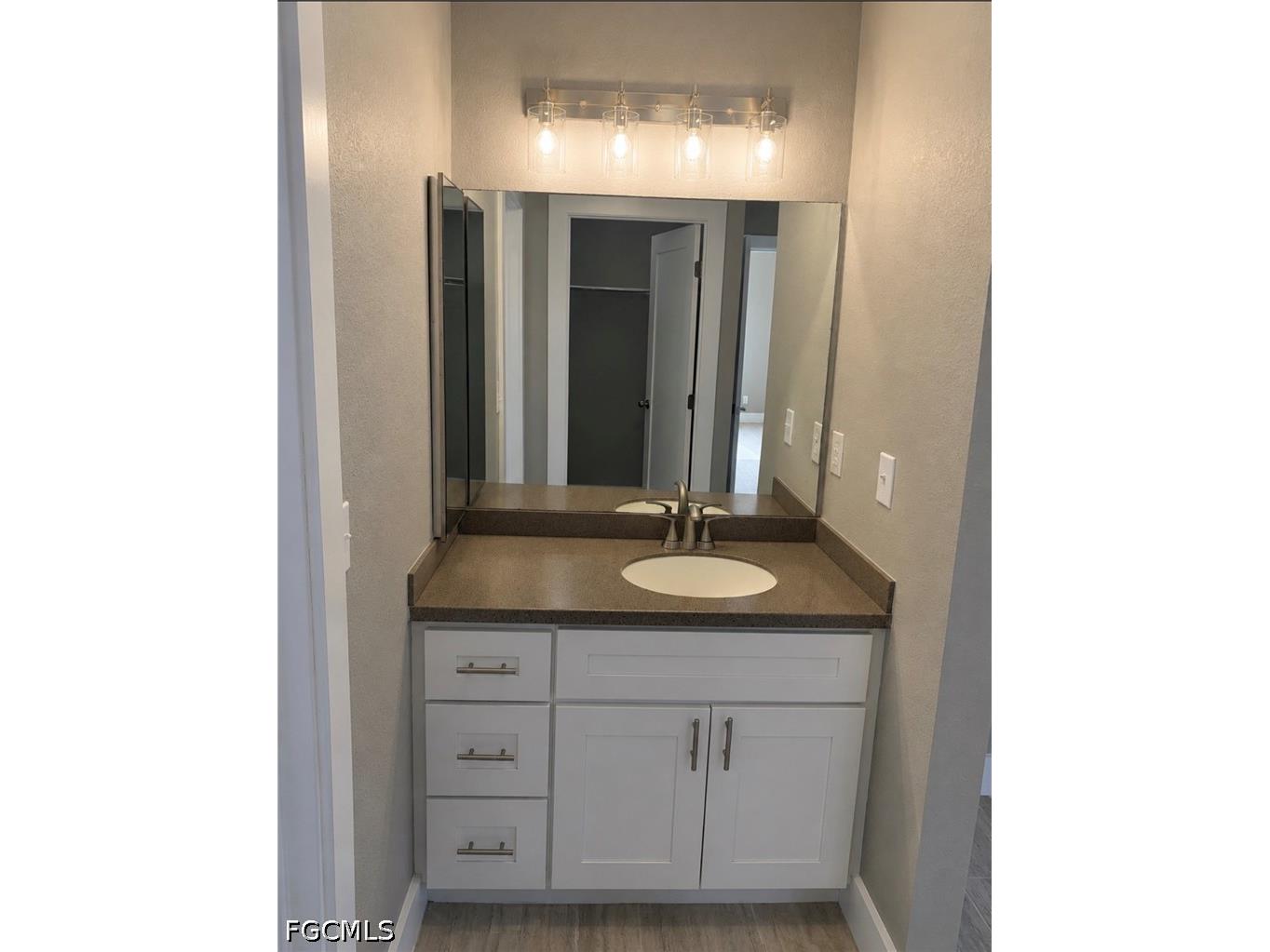6491 Royal Woods Drive Fort Myers FL 33908 2026017155 image18