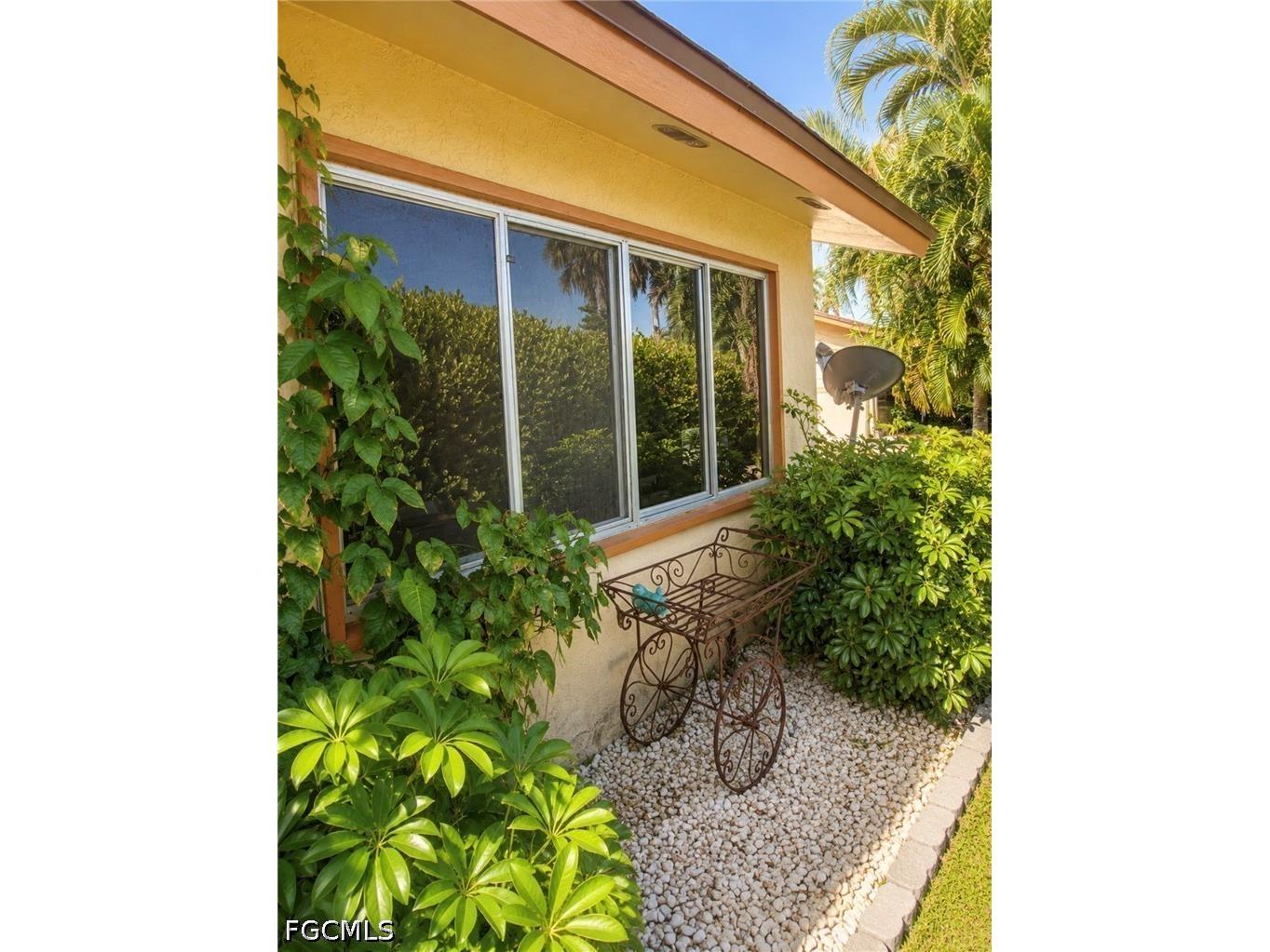 6491 Royal Woods Drive Fort Myers FL 33908 2026017155 image34