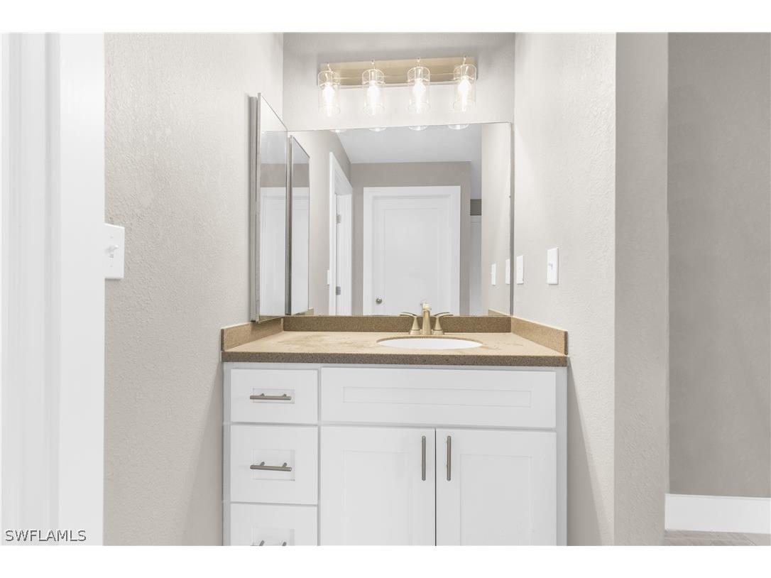 6491 Royal Woods Drive Fort Myers FL 33908 224057766 image20