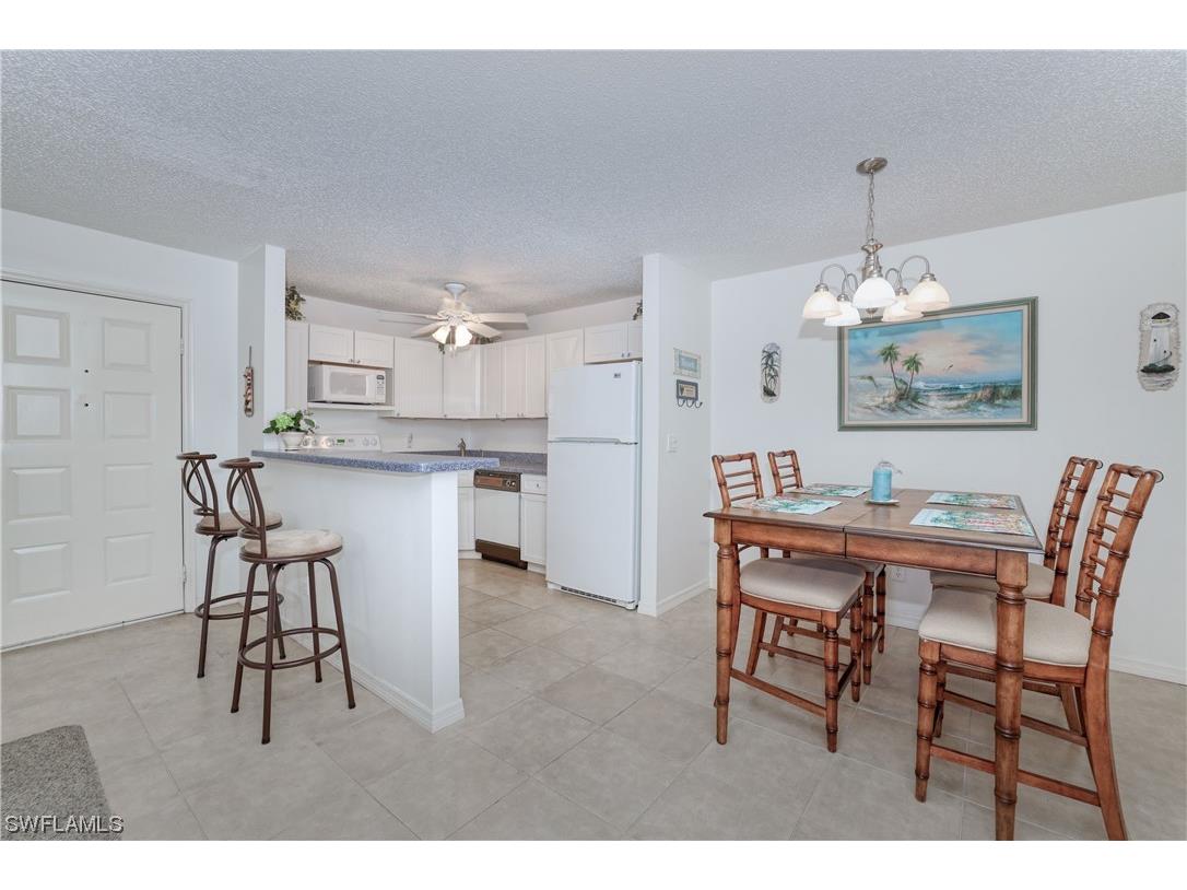6492 Royal Woods Drive #4 Fort Myers FL 33908 223027698 image1