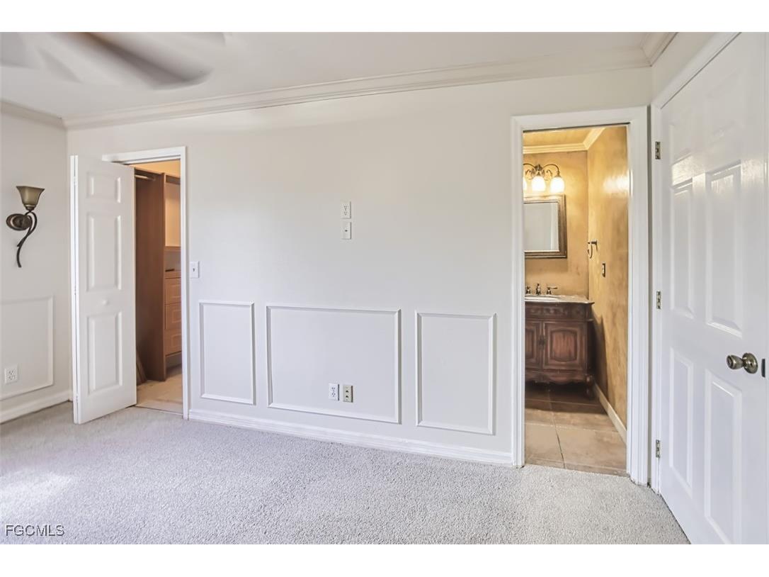 6494 Royal Woods Drive #2 Fort Myers FL 33908 2025007062 image20