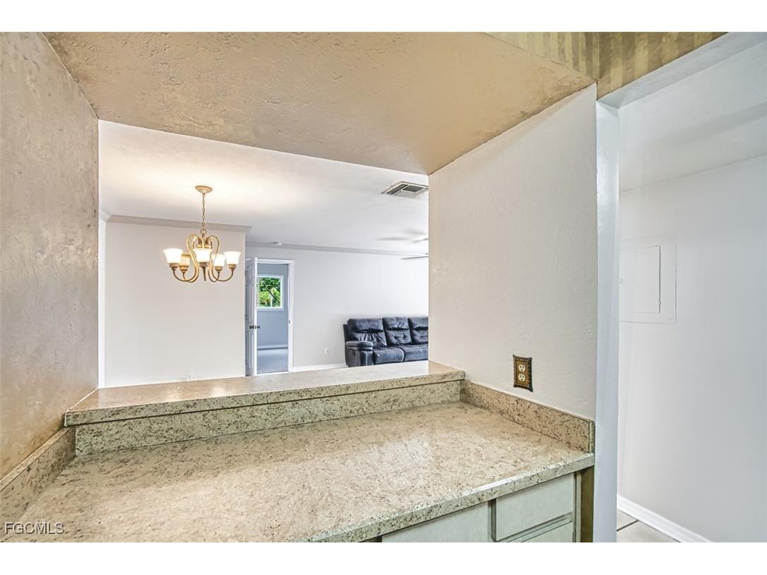 6494 Royal Woods Drive #2 Fort Myers FL 33908 2025007062 image8