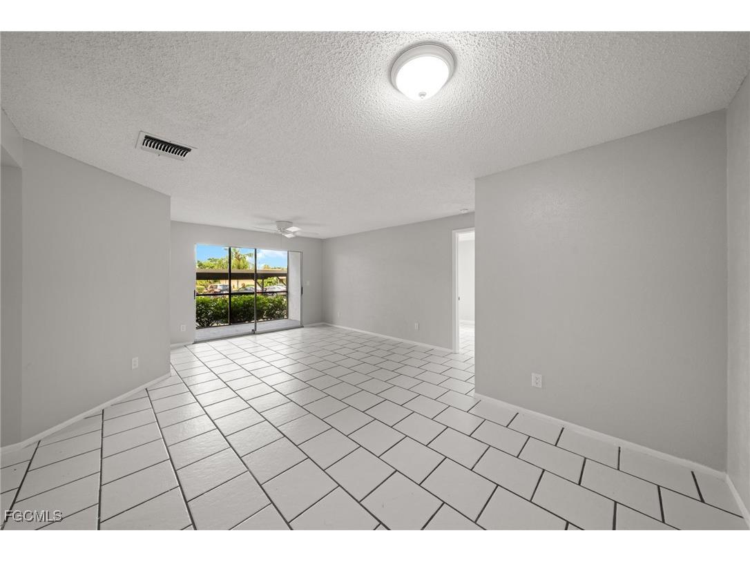 6496 Royal Woods Drive #1 Fort Myers FL 33908 2025005549 image5