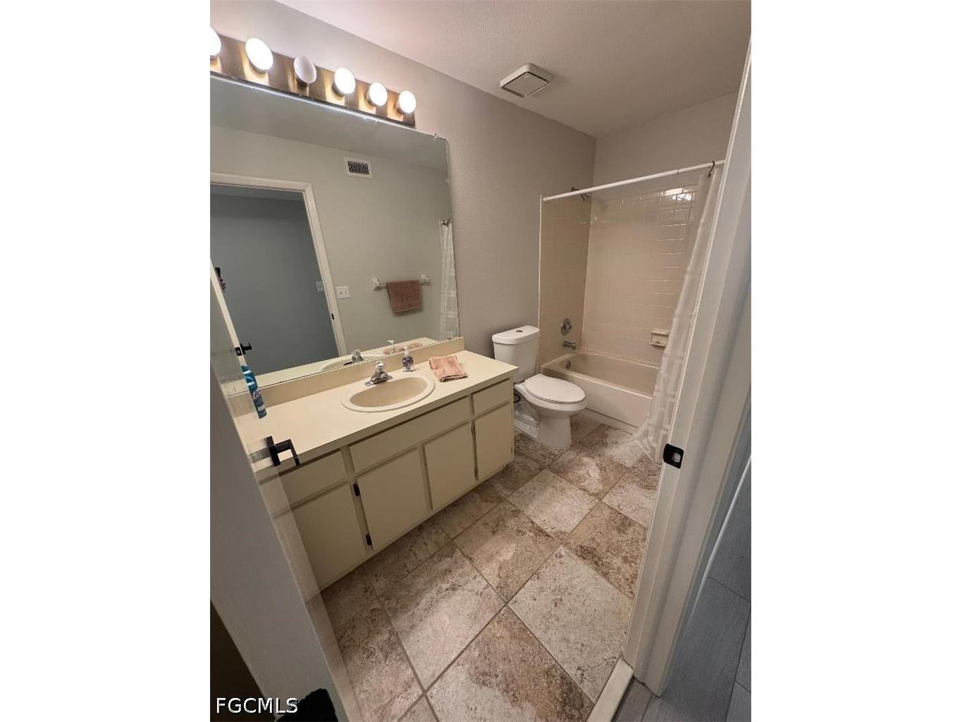 6496 Royal Woods Drive #7 Fort Myers FL 33908 2026023215 image17