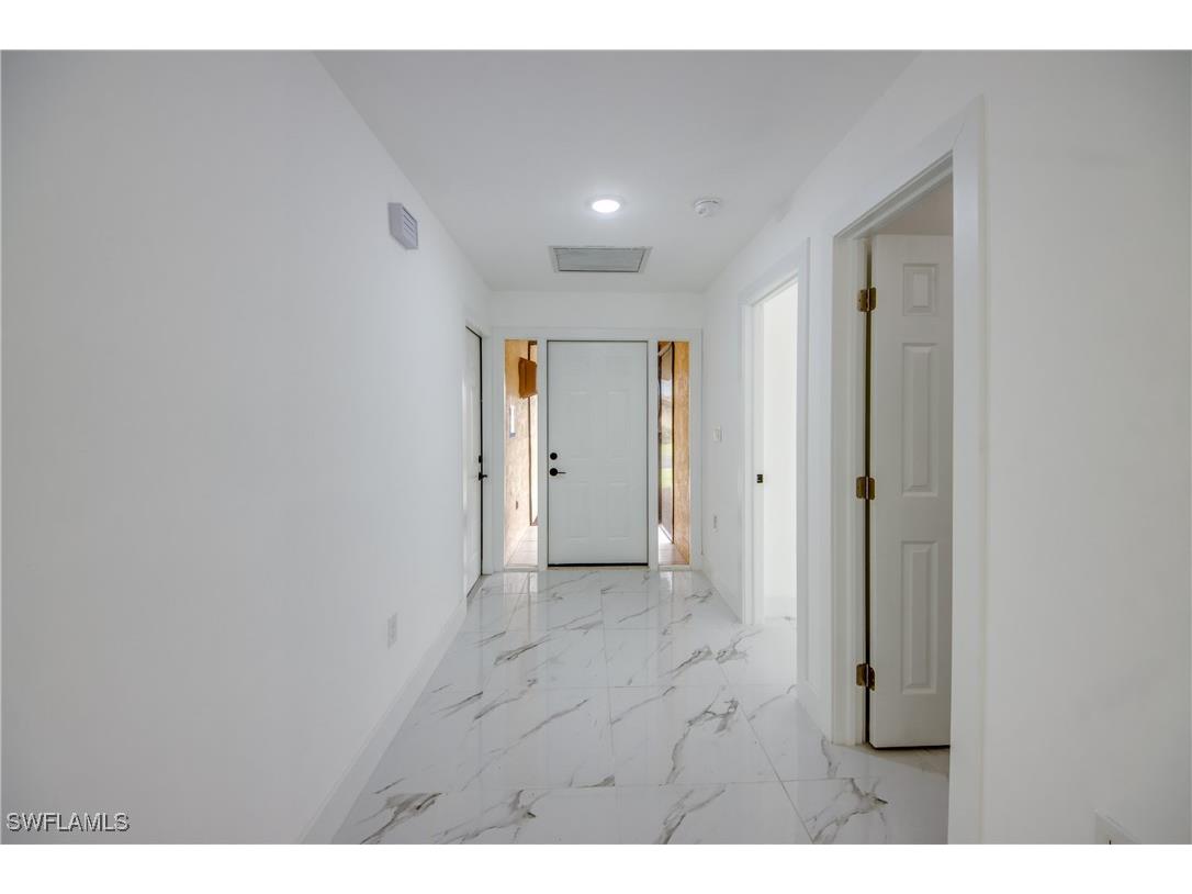 6497 Royal Woods Drive Fort Myers FL 33908 225060569 image3