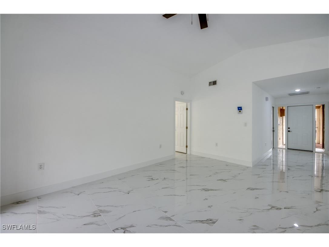 6497 Royal Woods Drive Fort Myers FL 33908 225060569 image9