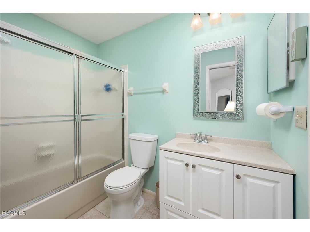 6498 Royal Woods Drive #2 Fort Myers FL 33908 2025000475 image14