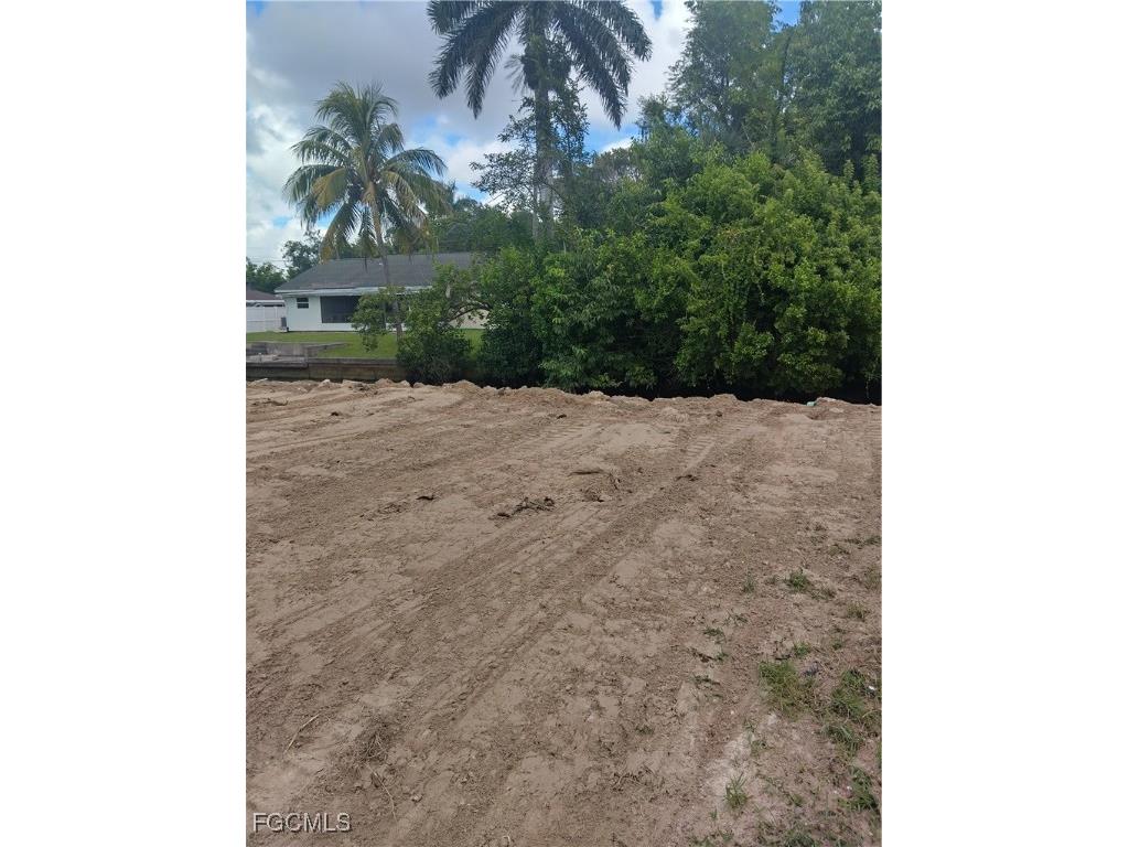 65 Cardinal Drive North Fort Myers FL 33917 2025014243 image5