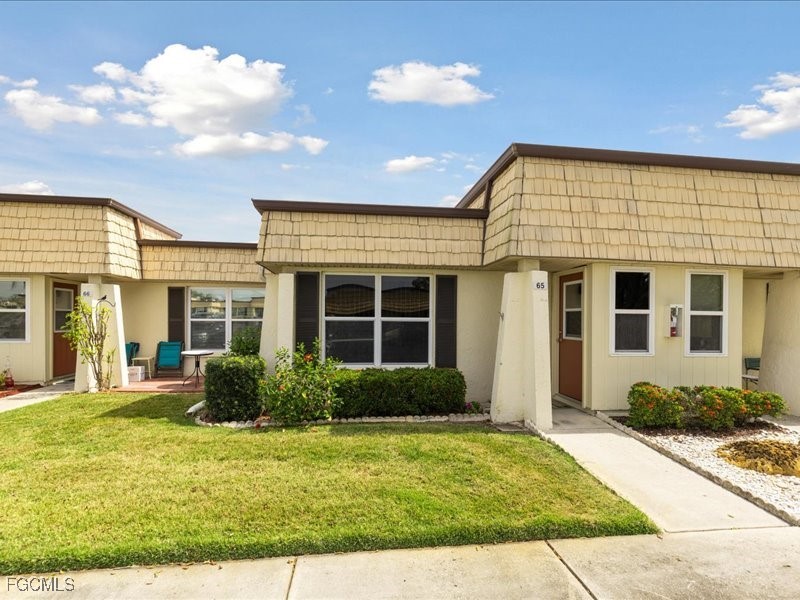 65 Fairbanks Court Fort Myers FL 33919 2026000694 image1
