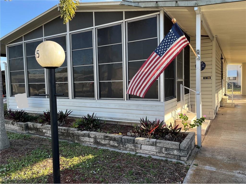 65 Sunset Circle North Fort Myers FL 33903 2025025765 image1