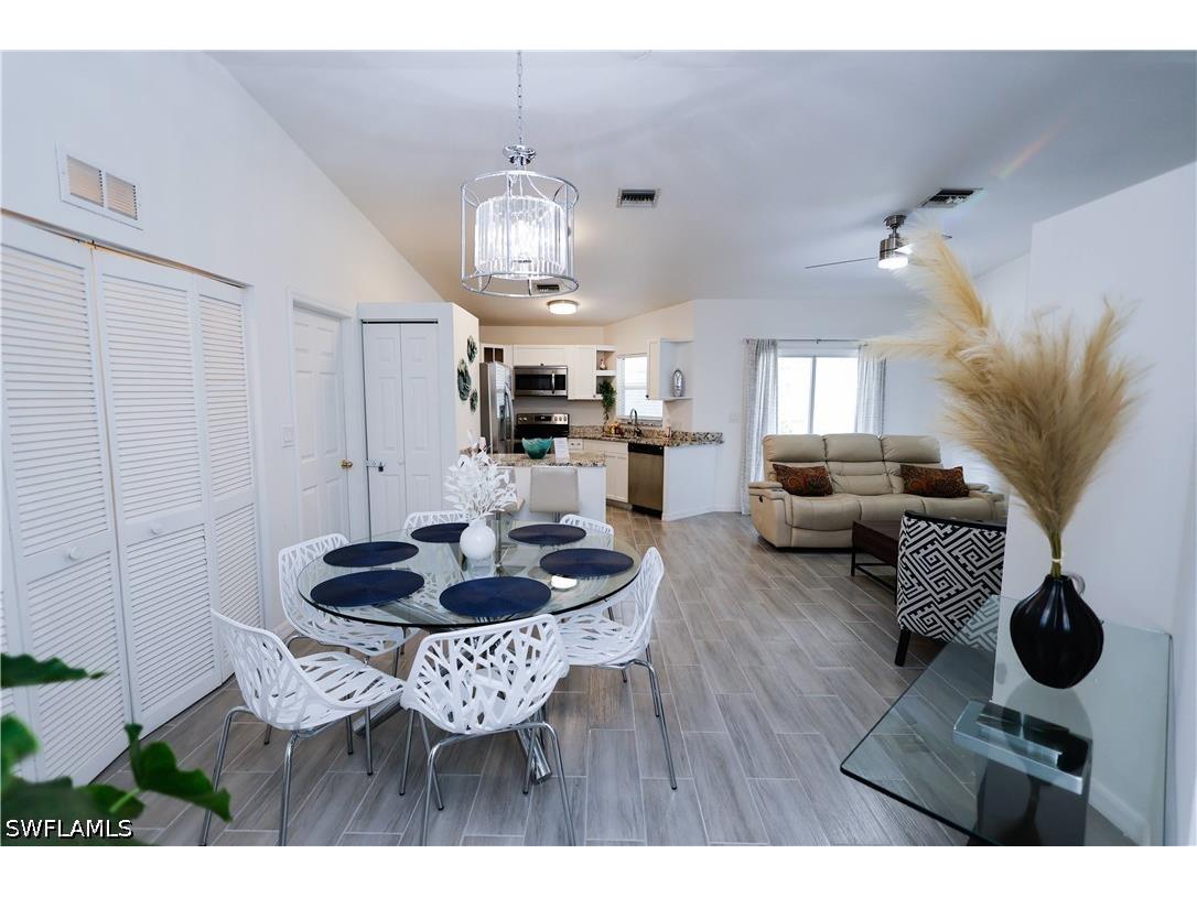 650 103rd Avenue N Naples FL 34108 226018438 image2