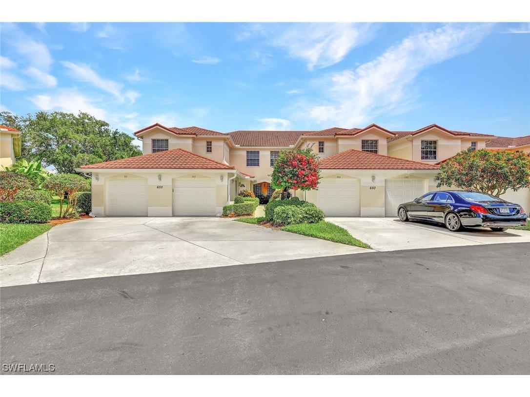 650 Lalique Circle #305 Naples FL 34119 223029586 image1