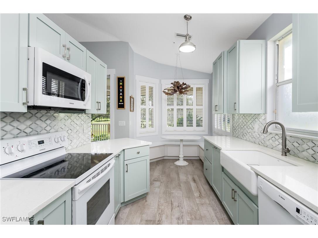 650 Lalique Circle #308 Naples FL 34119 225076788 image1