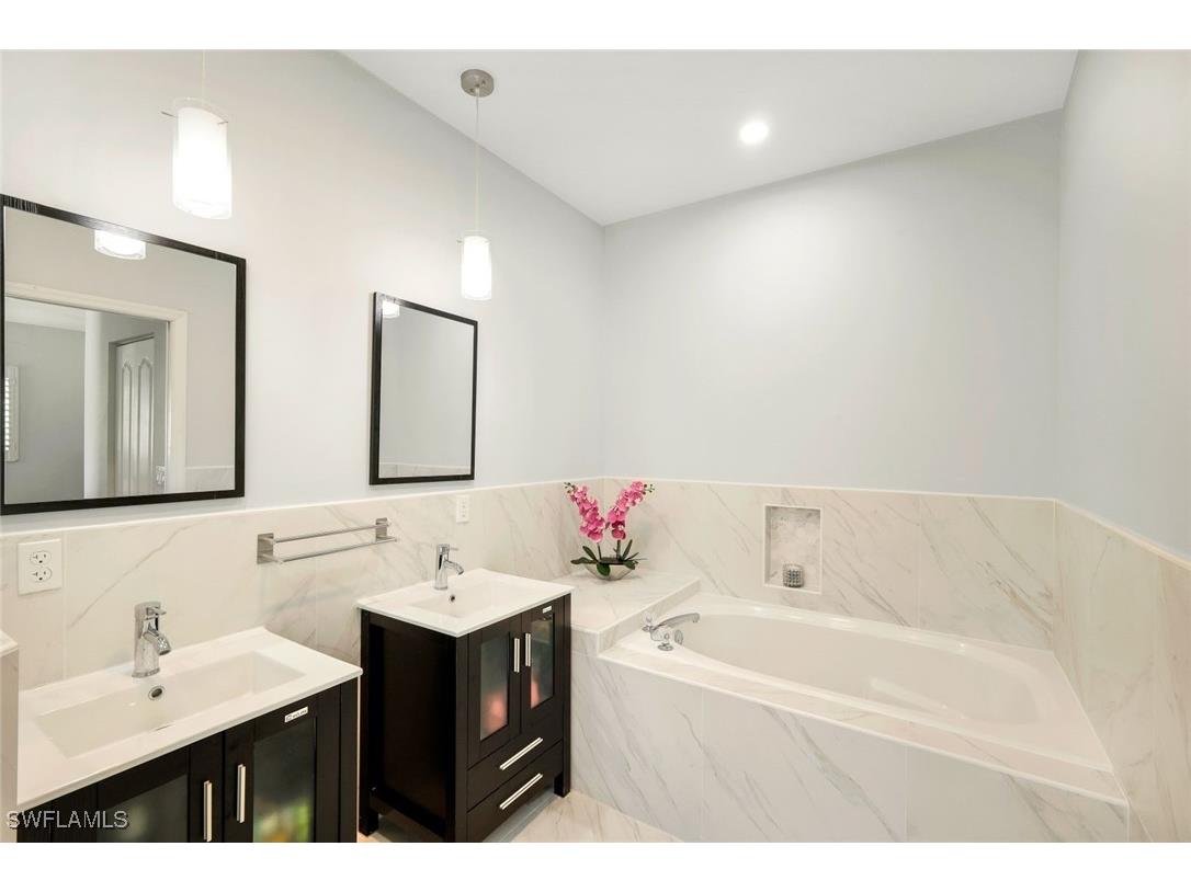 650 Luisa Lane #4 Naples FL 34104 226001391 image14