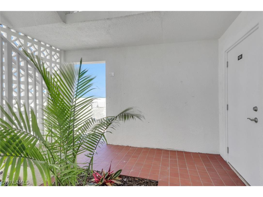 6500 Estero Boulevard #D123 Fort Myers Beach FL 33931 226008773 image2