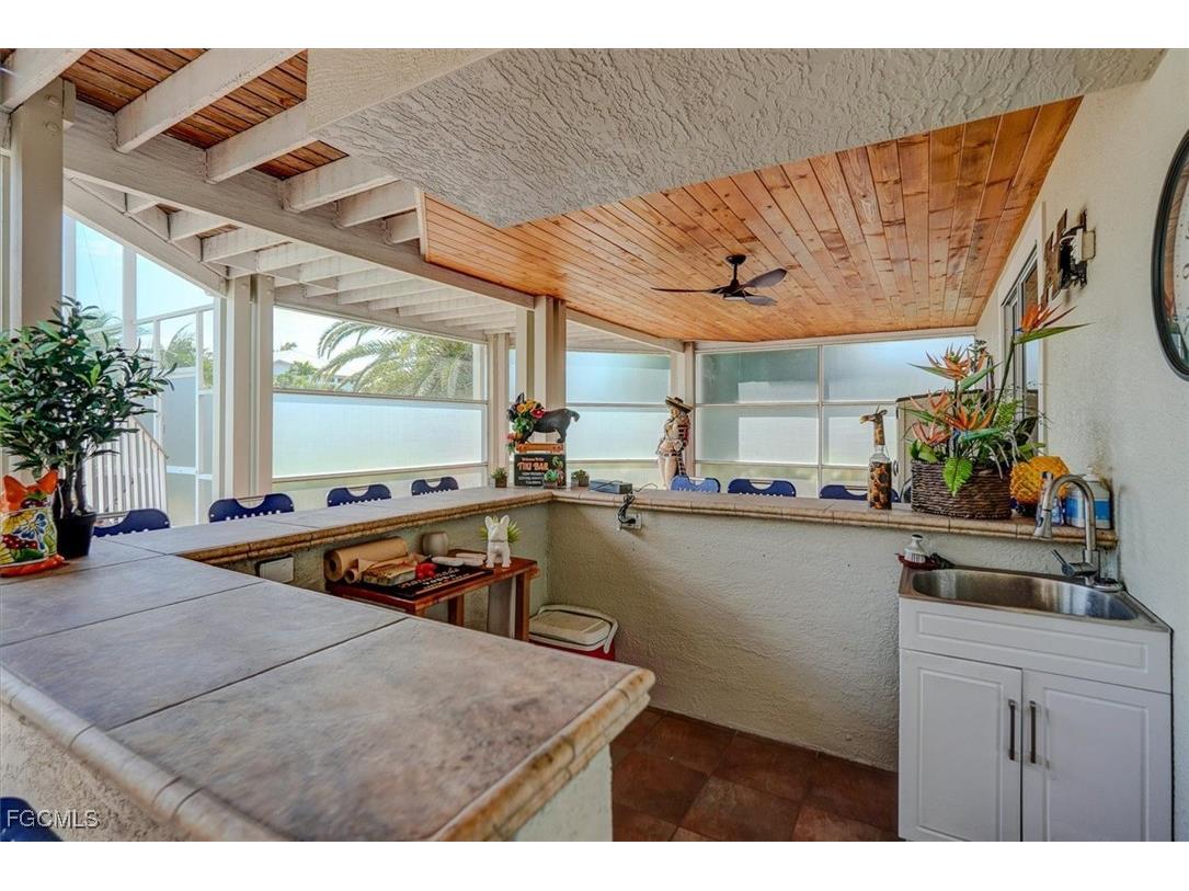 6501 Jacobs Drive Fort Myers FL 33908 2025018230 image10