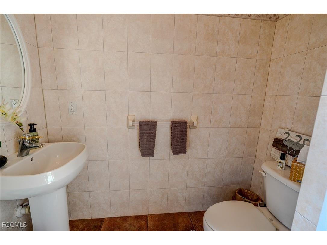 6501 Jacobs Drive Fort Myers FL 33908 2025018230 image13