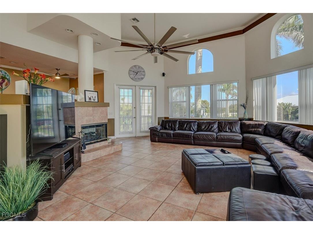 6501 Jacobs Drive Fort Myers FL 33908 2025018230 image18