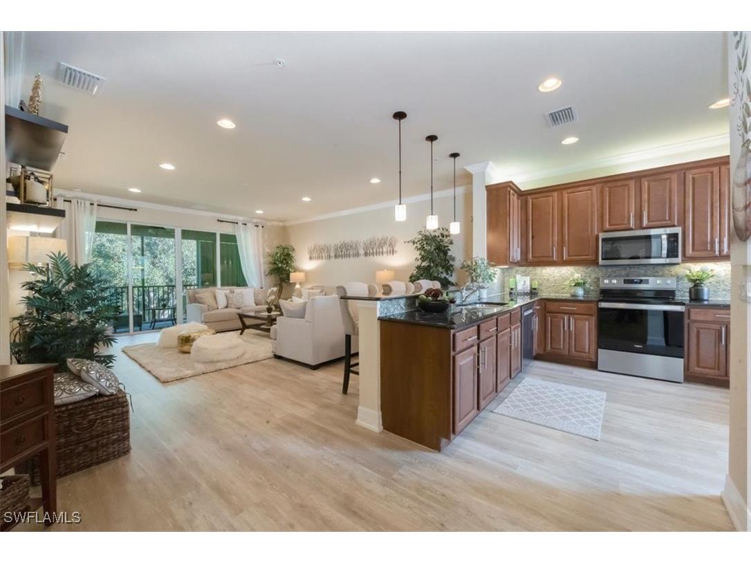 6502 Monterey Point #202 Naples FL 34105 225081732 image1