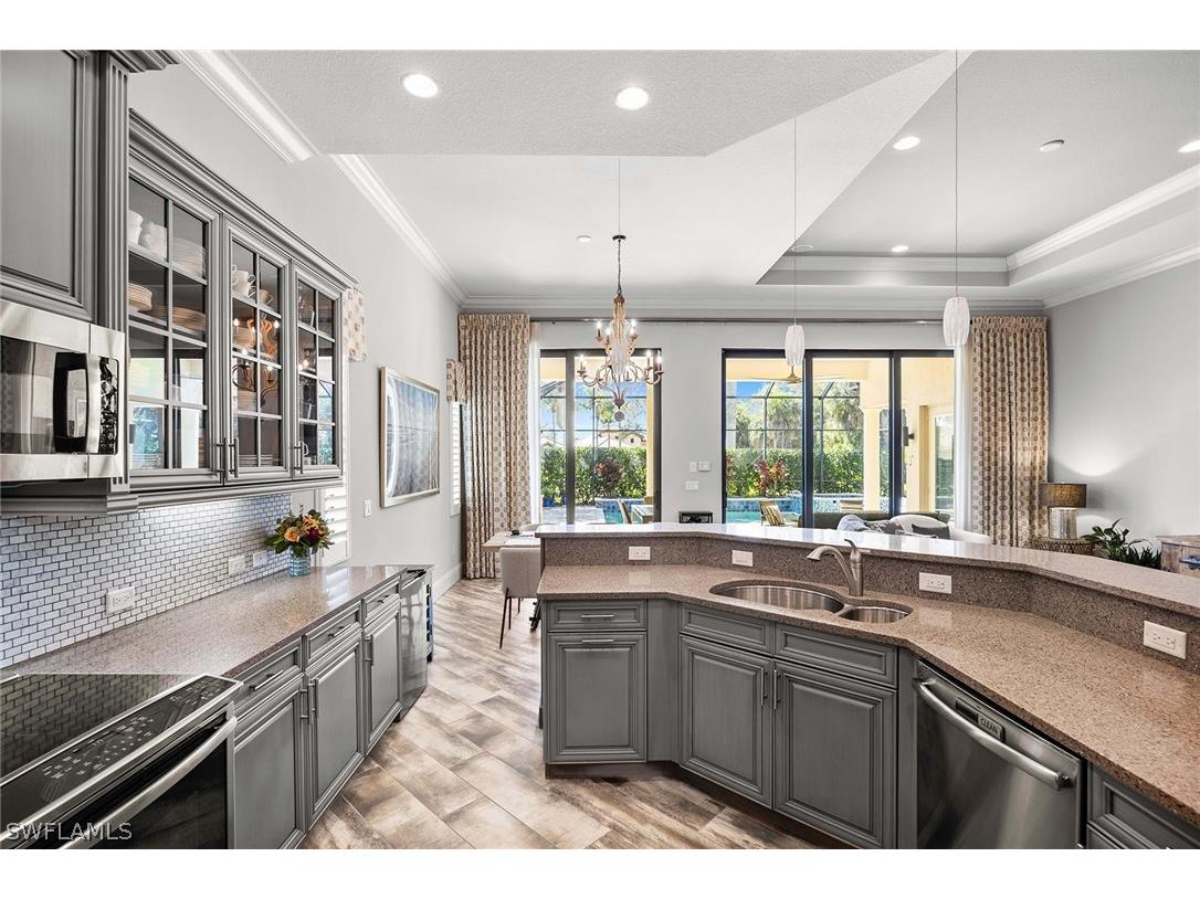 6502 Roma Way Naples FL 34113 226007026 image17