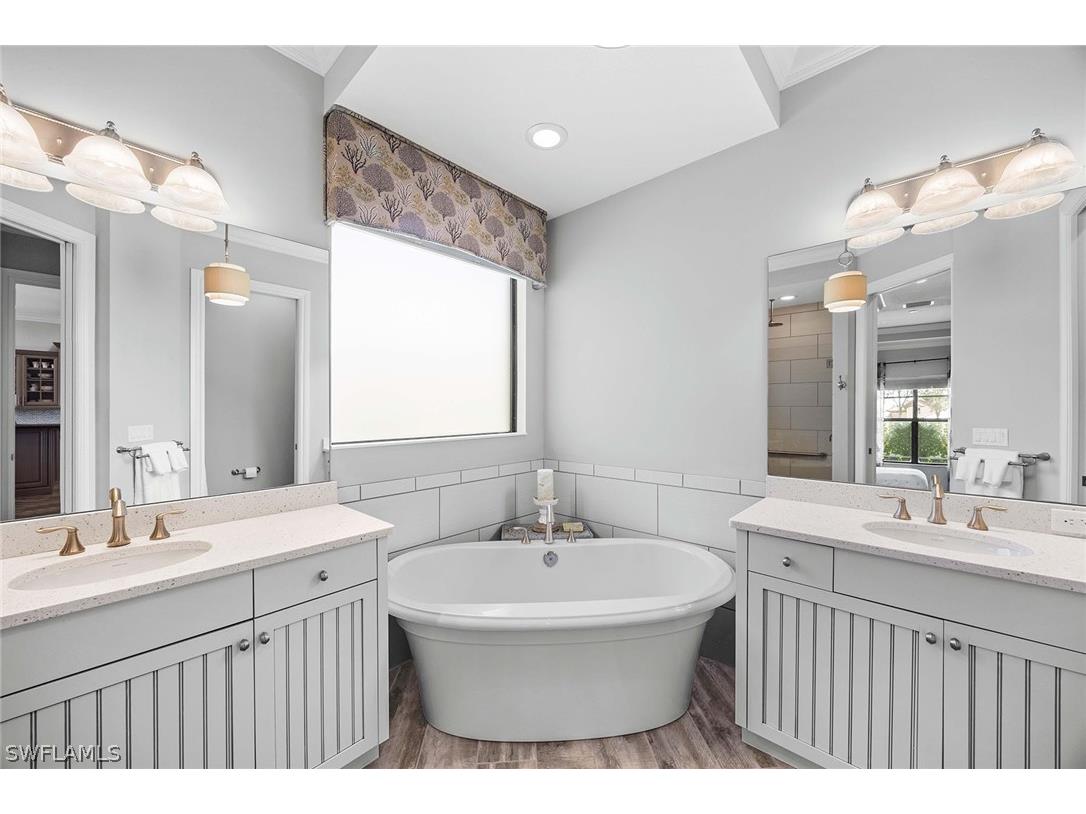 6502 Roma Way Naples FL 34113 226007026 image25