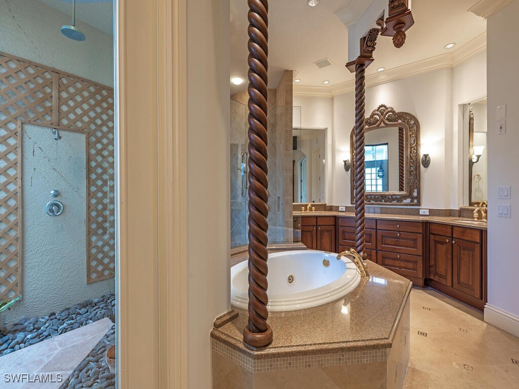 651 21st Avenue S Naples FL 34102 225070709 image17