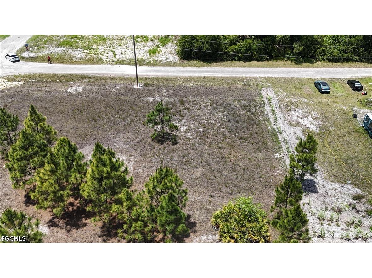 651 Crossarm Avenue S Lehigh Acres FL 33974 2026018513 image4