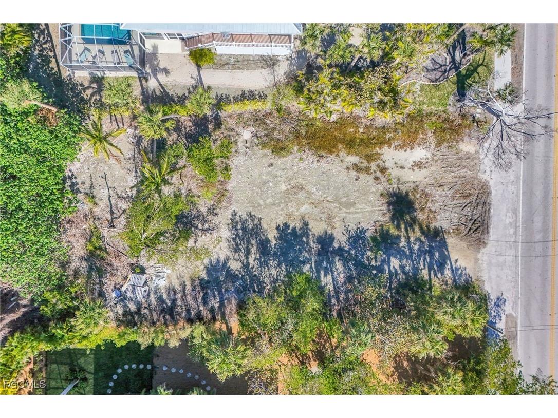 651 Donax Street Sanibel FL 33957 2025024787 image10