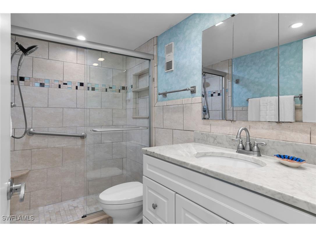 651 Seaview Court #B202 Marco Island FL 34145 225063576 image11