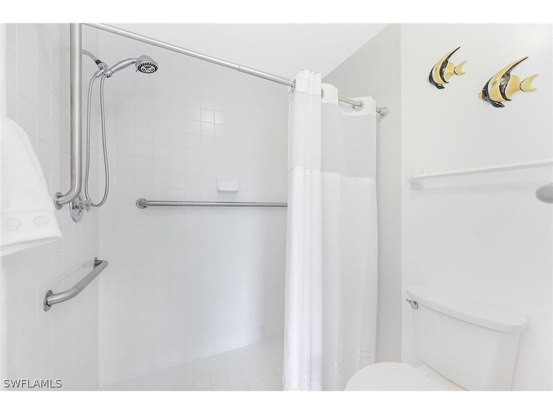 651 Wiggins Lake Drive #102 Naples FL 34110 226008721 image12