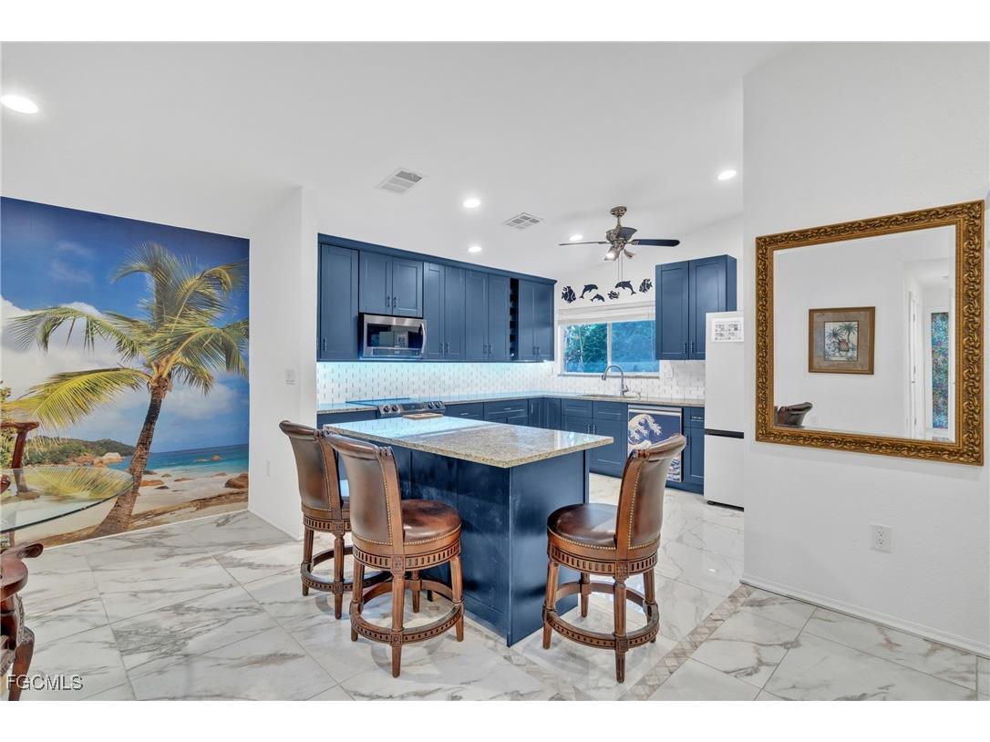 6511 Royal Woods Drive Fort Myers FL 33908 2026001815 image10