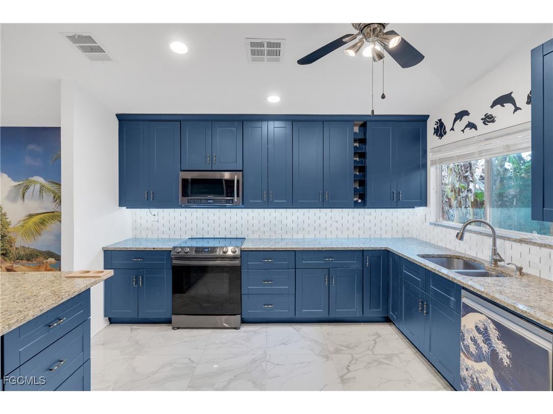 6511 Royal Woods Drive Fort Myers FL 33908 2026001815 image12