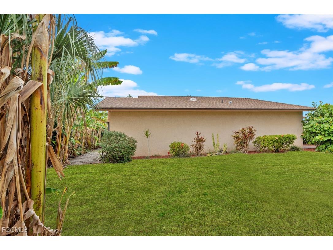 6511 Royal Woods Drive Fort Myers FL 33908 2026001815 image33