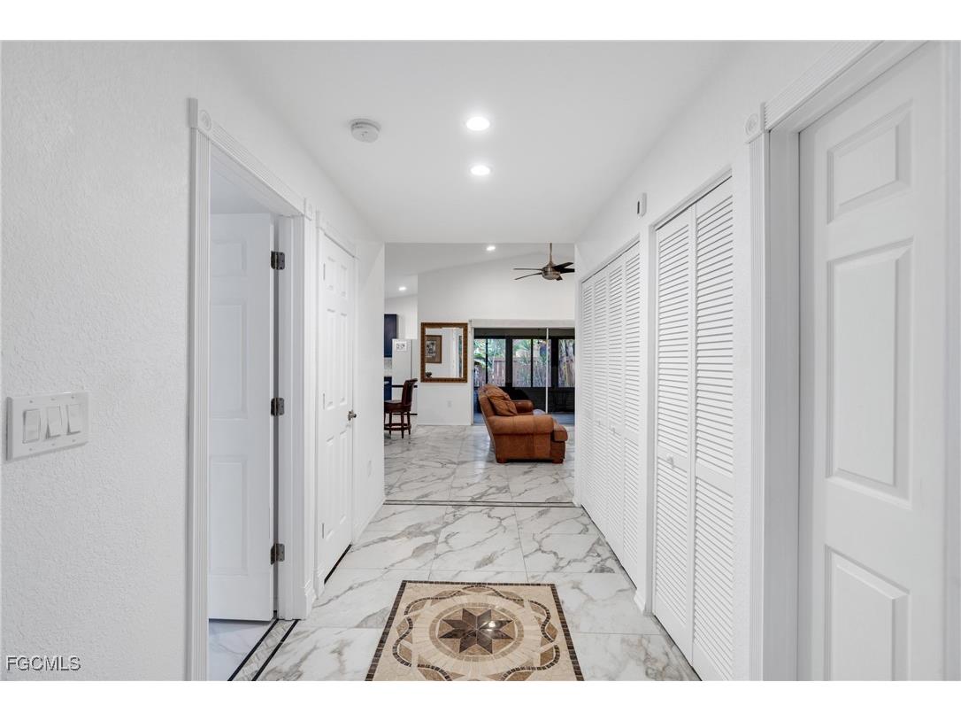 6511 Royal Woods Drive Fort Myers FL 33908 2026001815 image5