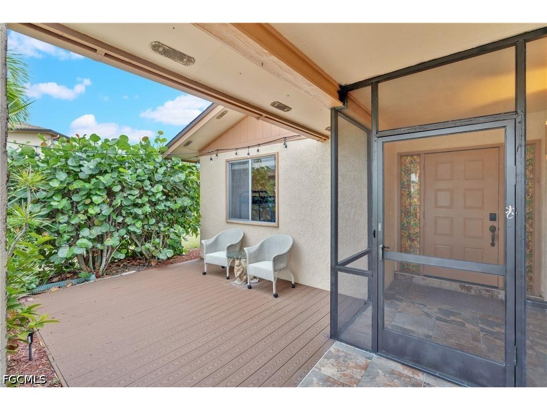 6511 Royal Woods Drive Fort Myers FL 33908 2026024391 image3