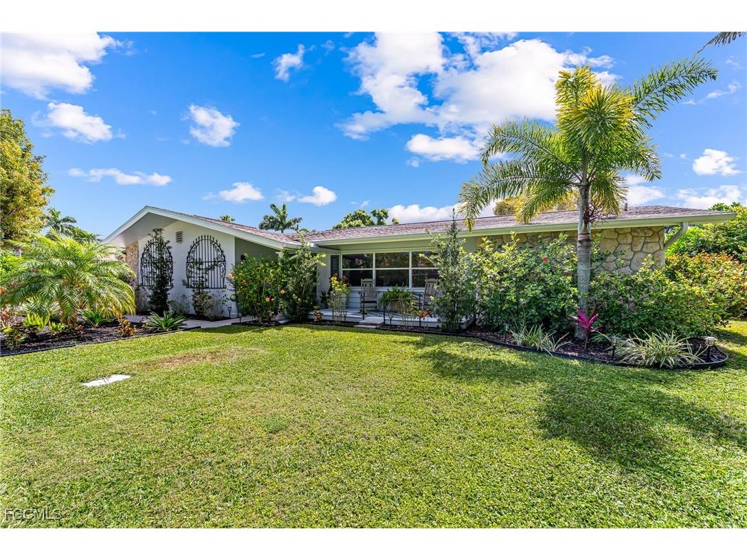 6519 E Town And River Road Fort Myers FL 33919 2025023948 image2