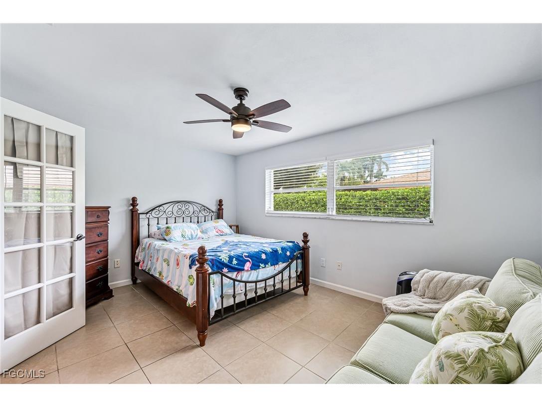 6519 E Town And River Road Fort Myers FL 33919 2025023948 image20