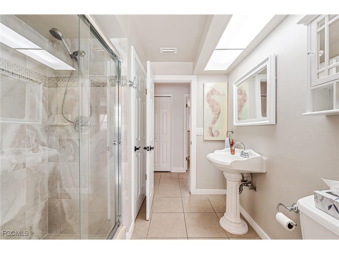 6519 E Town And River Road Fort Myers FL 33919 2025023948 image22