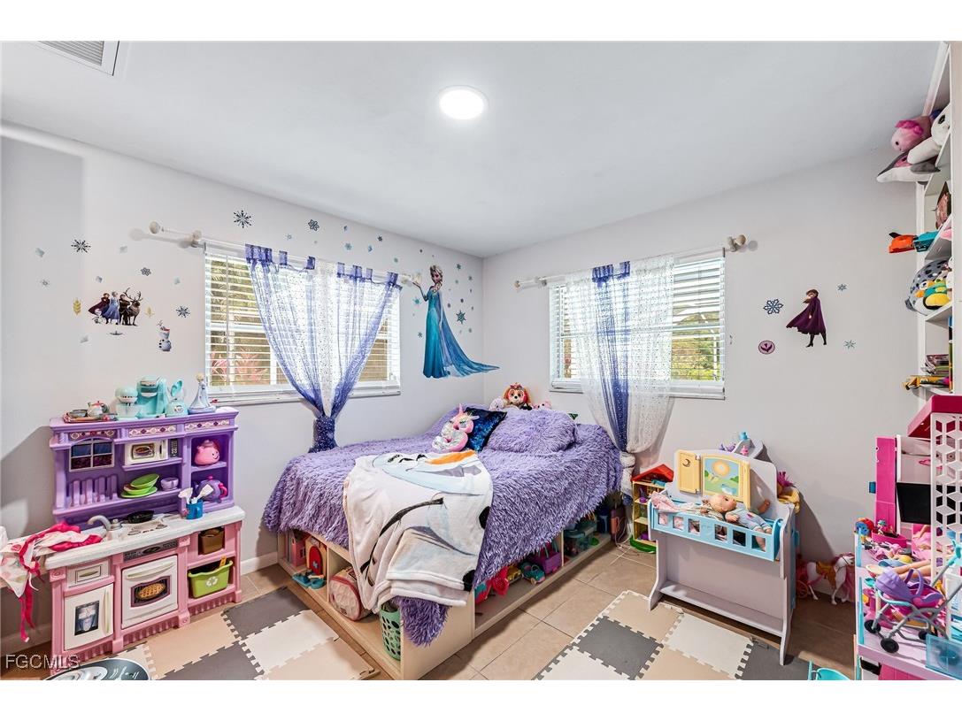 6519 E Town And River Road Fort Myers FL 33919 2025023948 image26