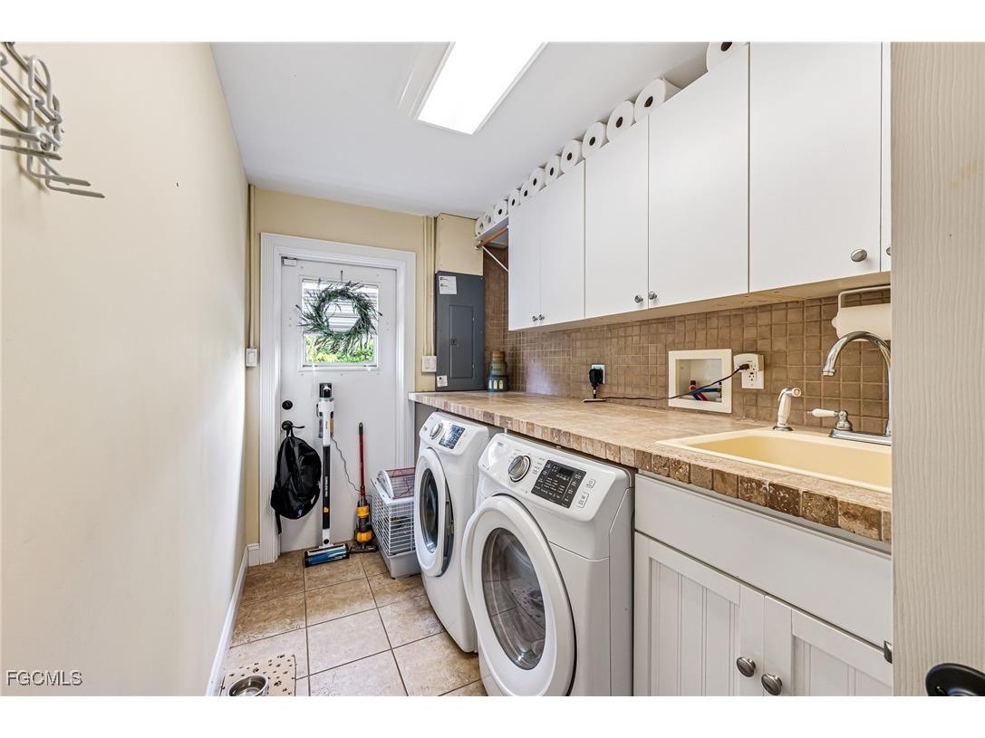 6519 E Town And River Road Fort Myers FL 33919 2025023948 image28