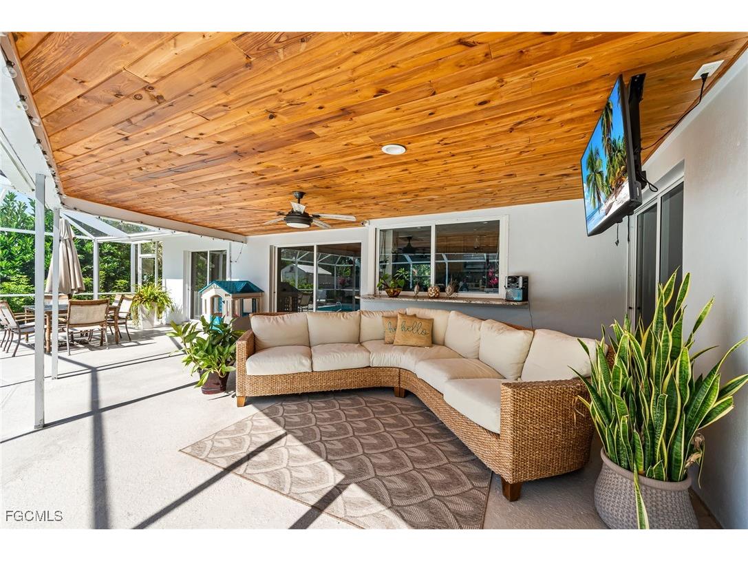 6519 E Town And River Road Fort Myers FL 33919 2025023948 image29