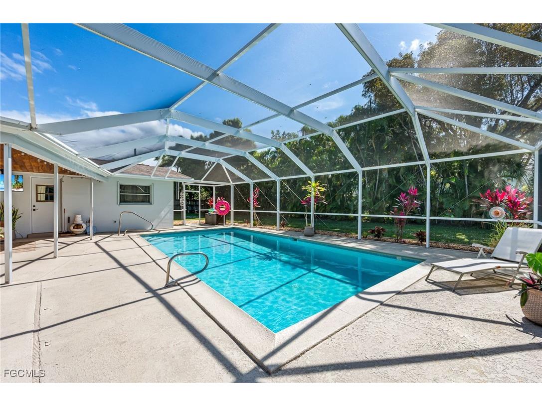 6519 E Town And River Road Fort Myers FL 33919 2025023948 image32