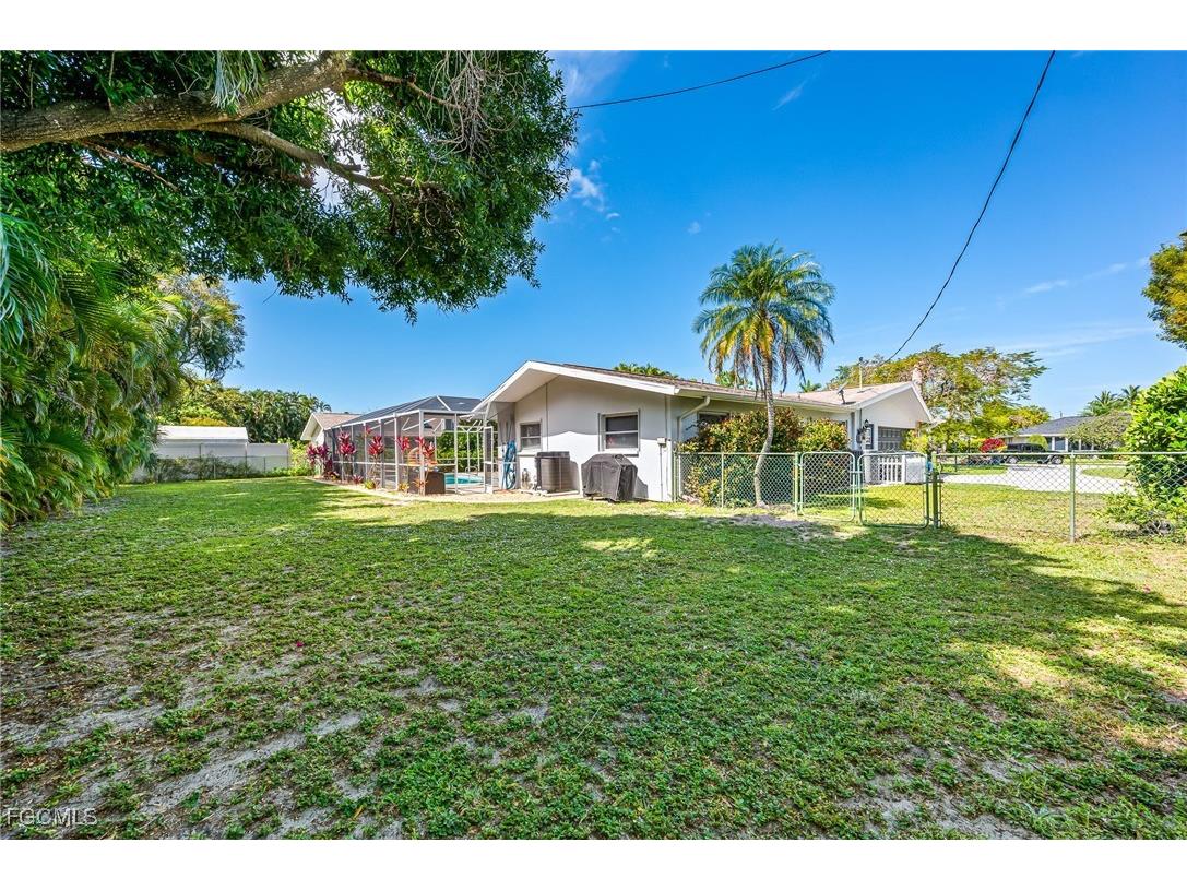 6519 E Town And River Road Fort Myers FL 33919 2025023948 image34