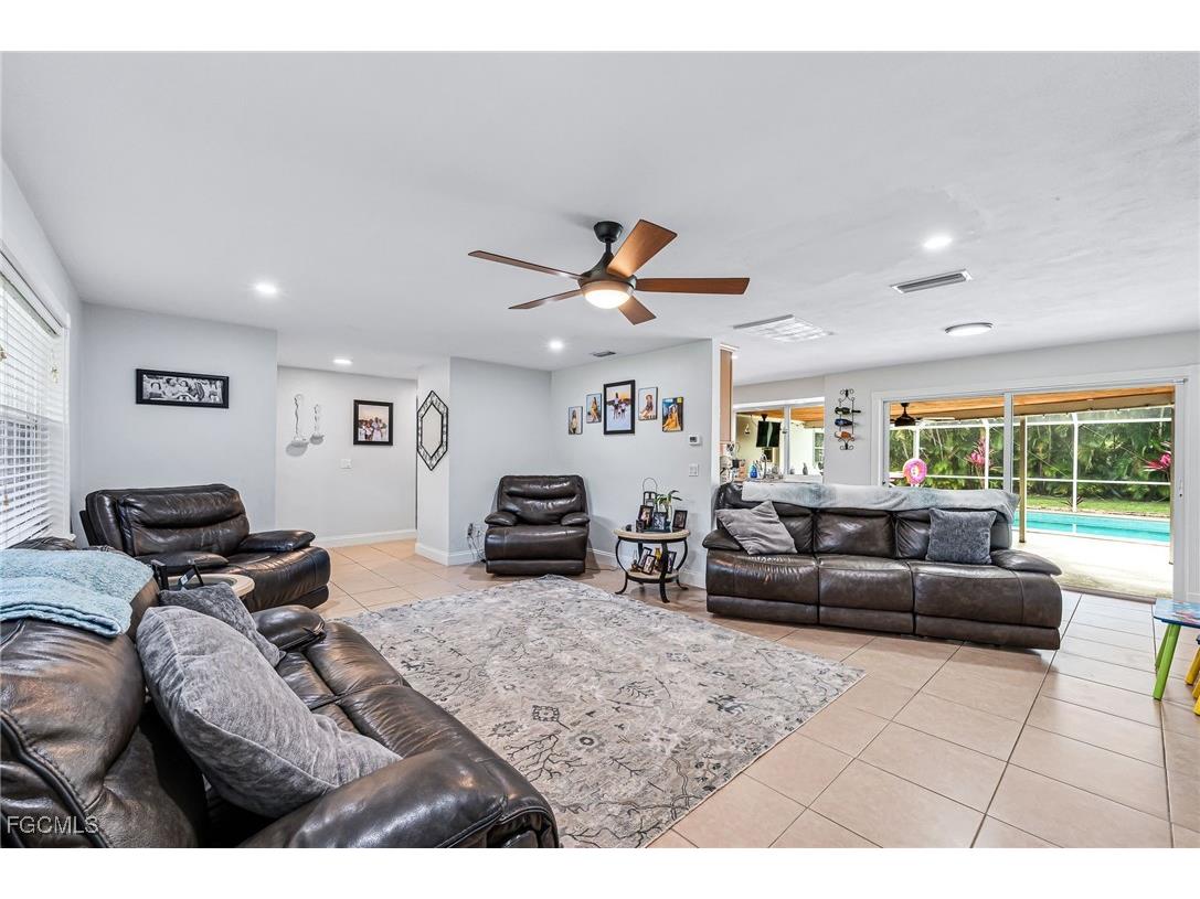 6519 E Town And River Road Fort Myers FL 33919 2025023948 image8