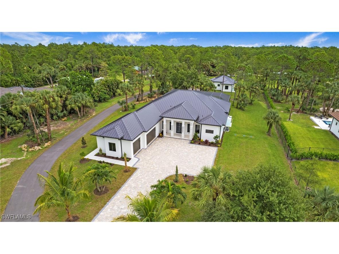 652 15th Street SW Naples FL 34117 225068498 image2