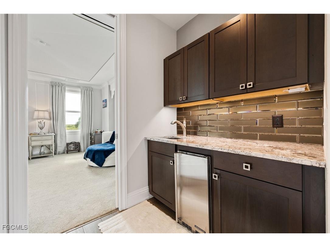 6521 Jacobs Drive Fort Myers FL 33908 2025020243 image20