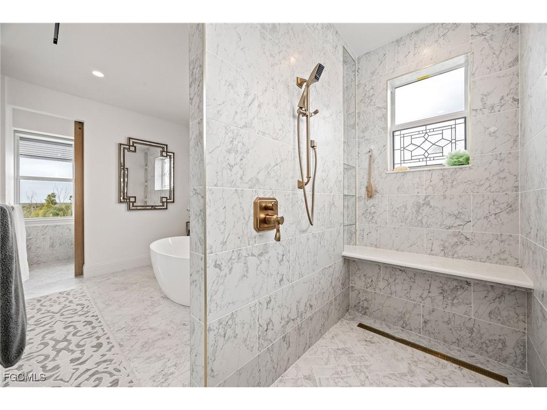 6521 Jacobs Drive Fort Myers FL 33908 2025020243 image23