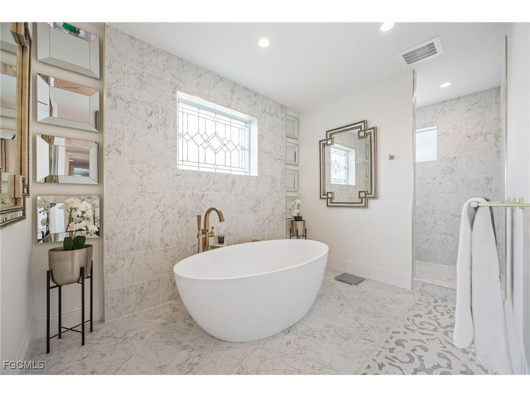 6521 Jacobs Drive Fort Myers FL 33908 2025020243 image24