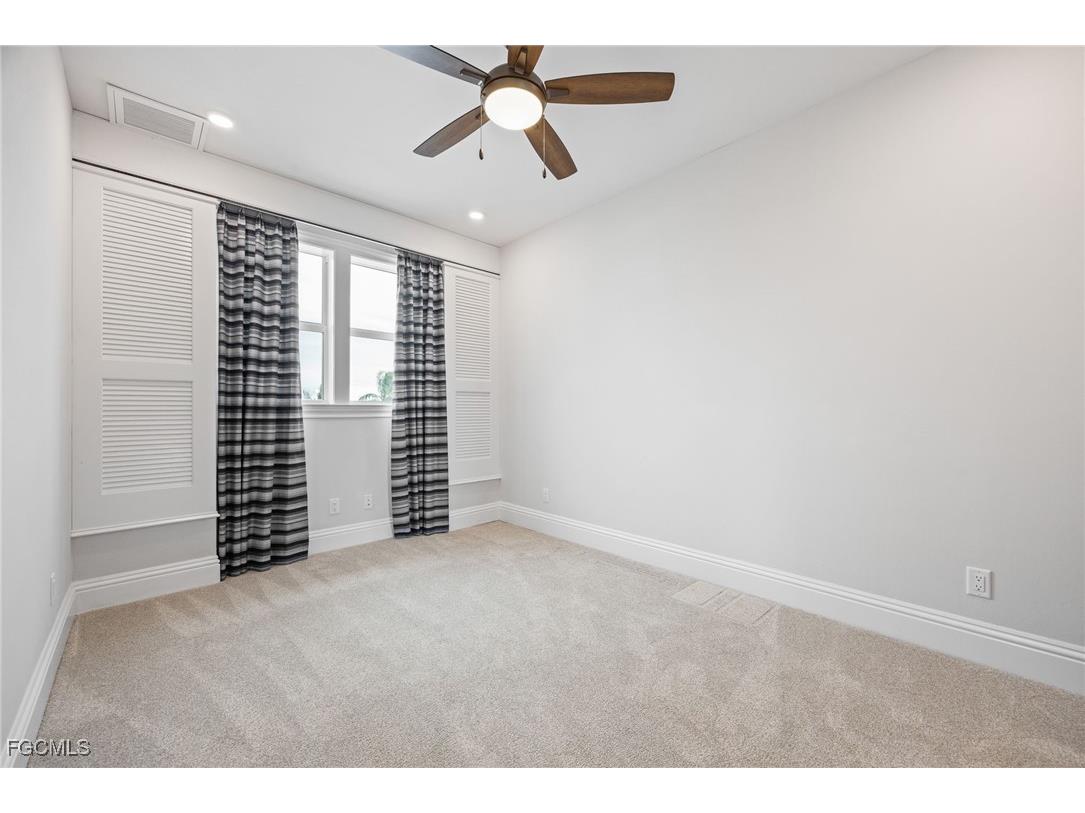 6521 Jacobs Drive Fort Myers FL 33908 2025020243 image26